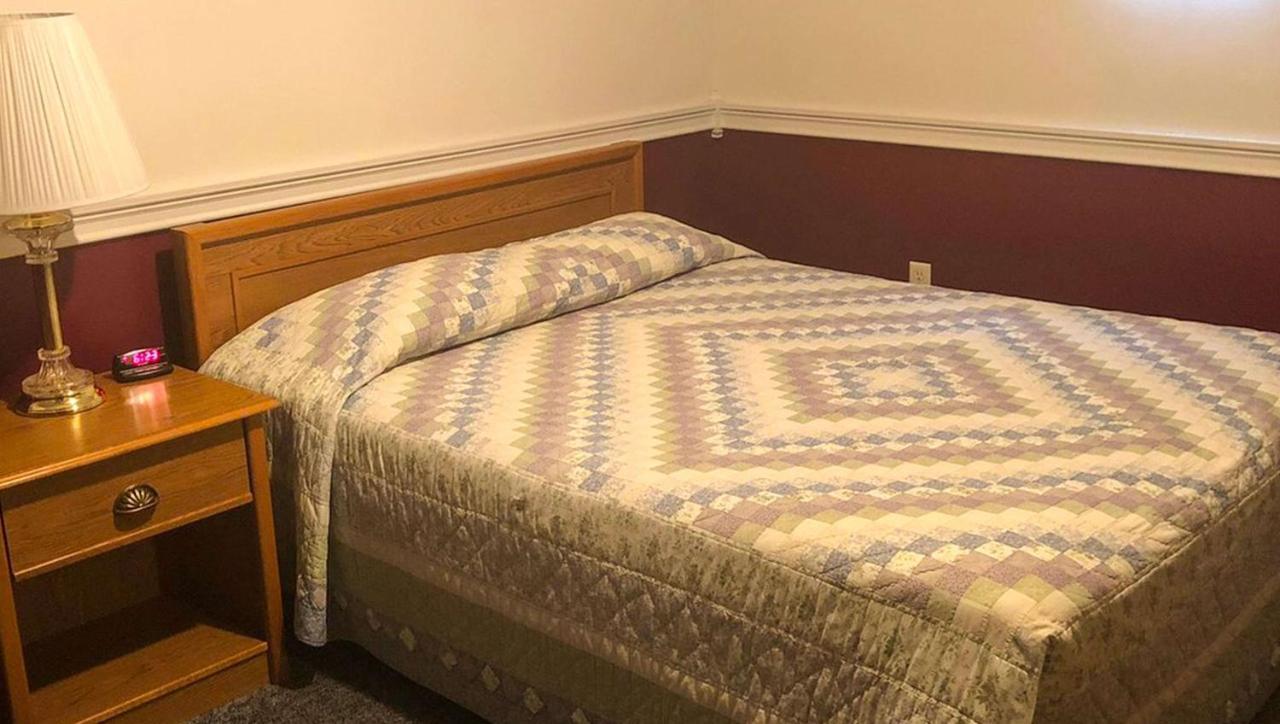 Judys Motel Bedford Eksteriør bilde